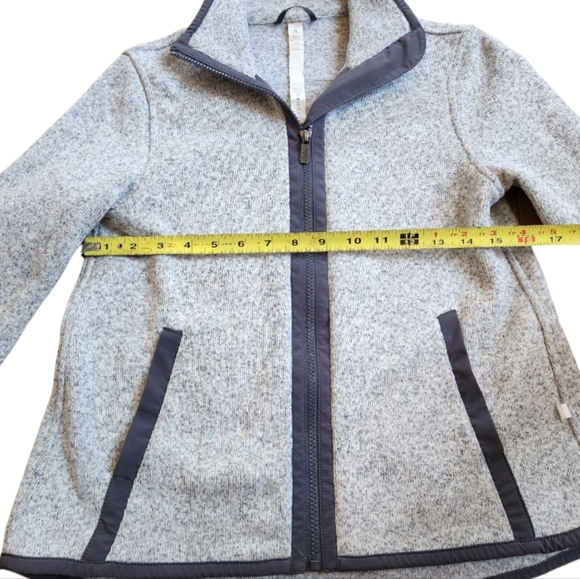 Lululemon Gray "It’s Fleecing Cold" Fleece Zip Up Jacket Warm Cozy Womens Size 2 - Picture 10 of 11
